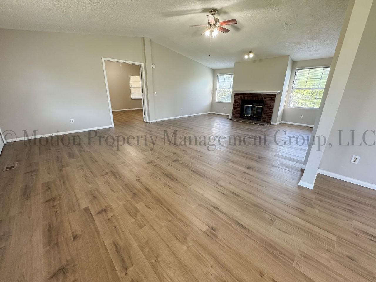 21 Amy Ln - Photo 2 of 12