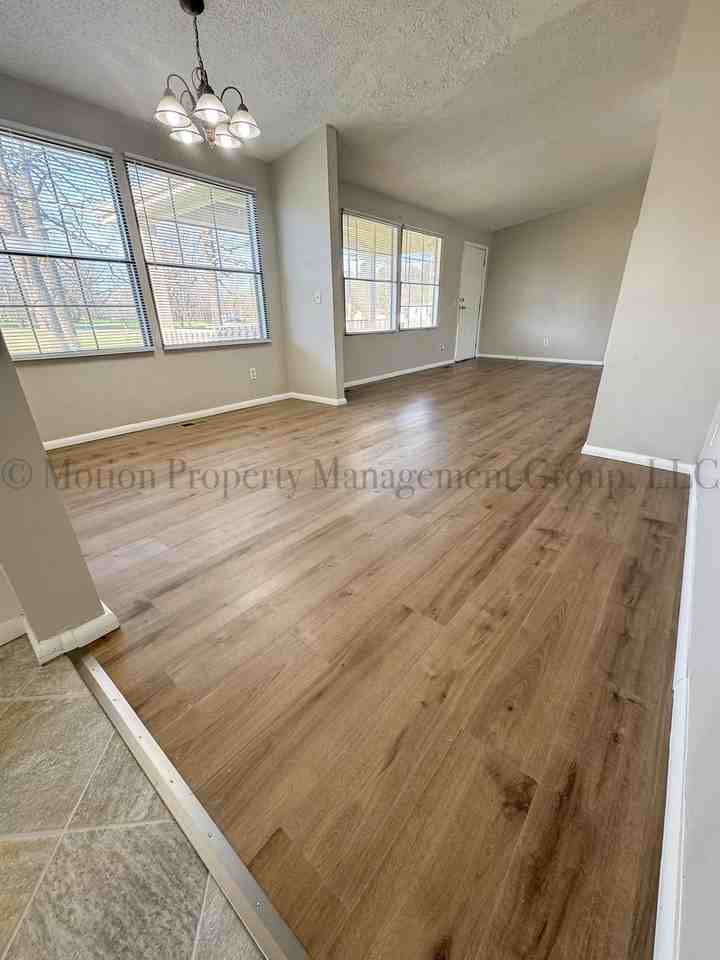 21 Amy Ln - Photo 5 of 12