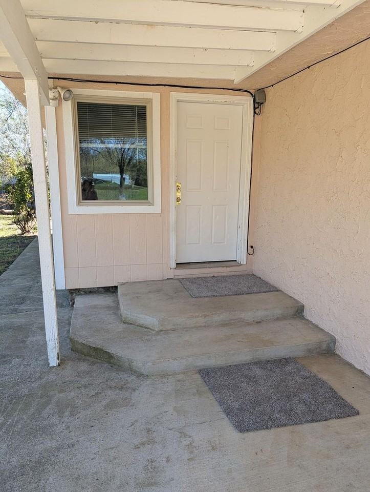 2158 Branstetter Ln - Photo 2 of 13