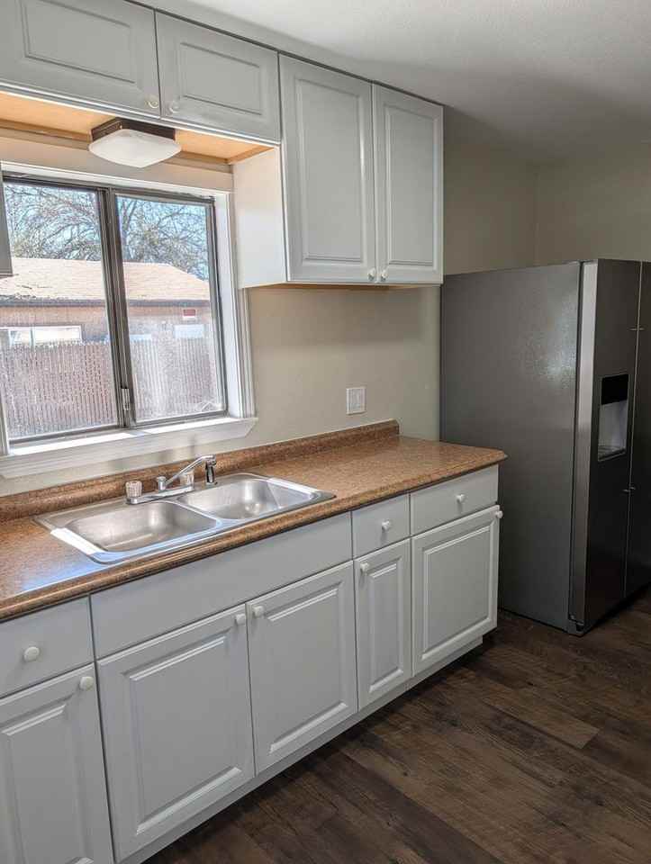 2158 Branstetter Ln - Photo 4 of 13