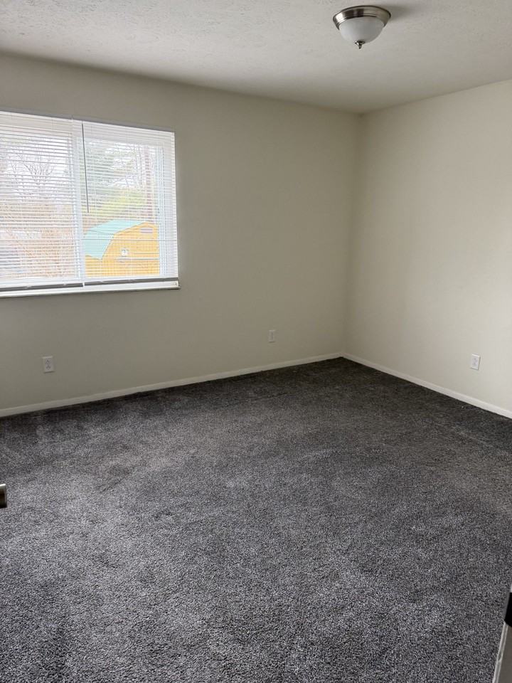 Parkway Apartments - Photo 4 of 12