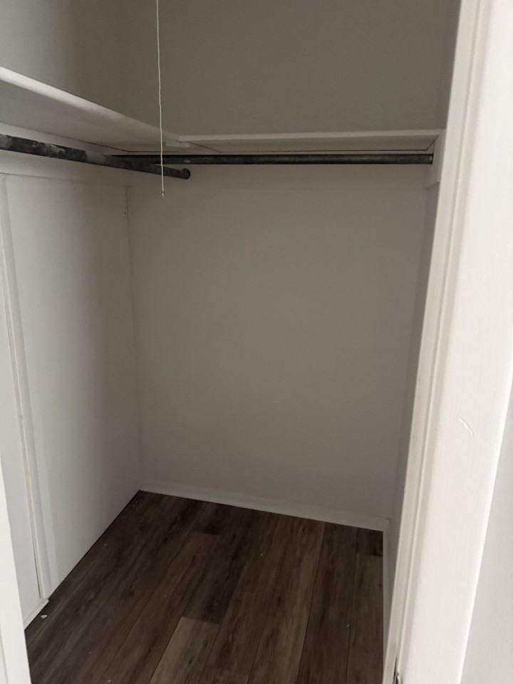 Parkway Apartments - Photo 5 of 12