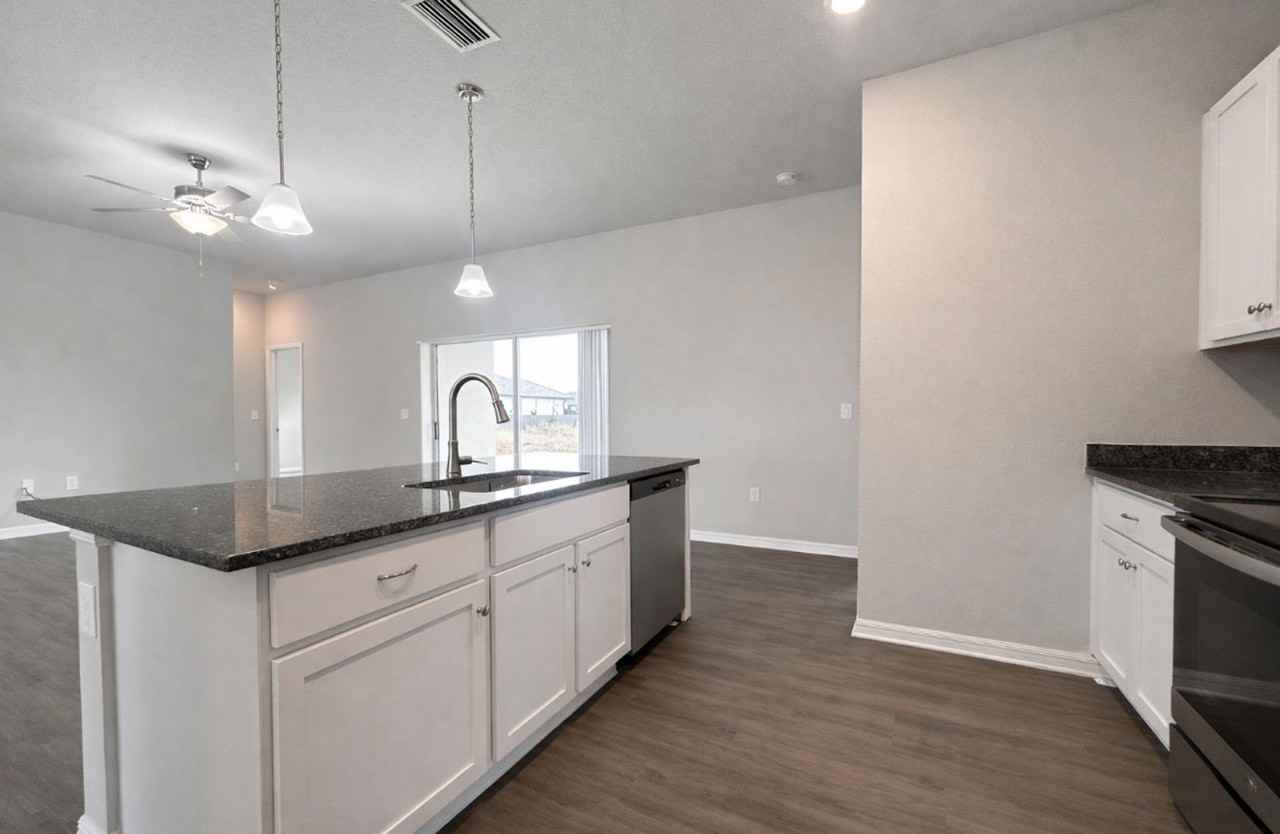 1843 Nw 20th Pl - Photo 5 of 16