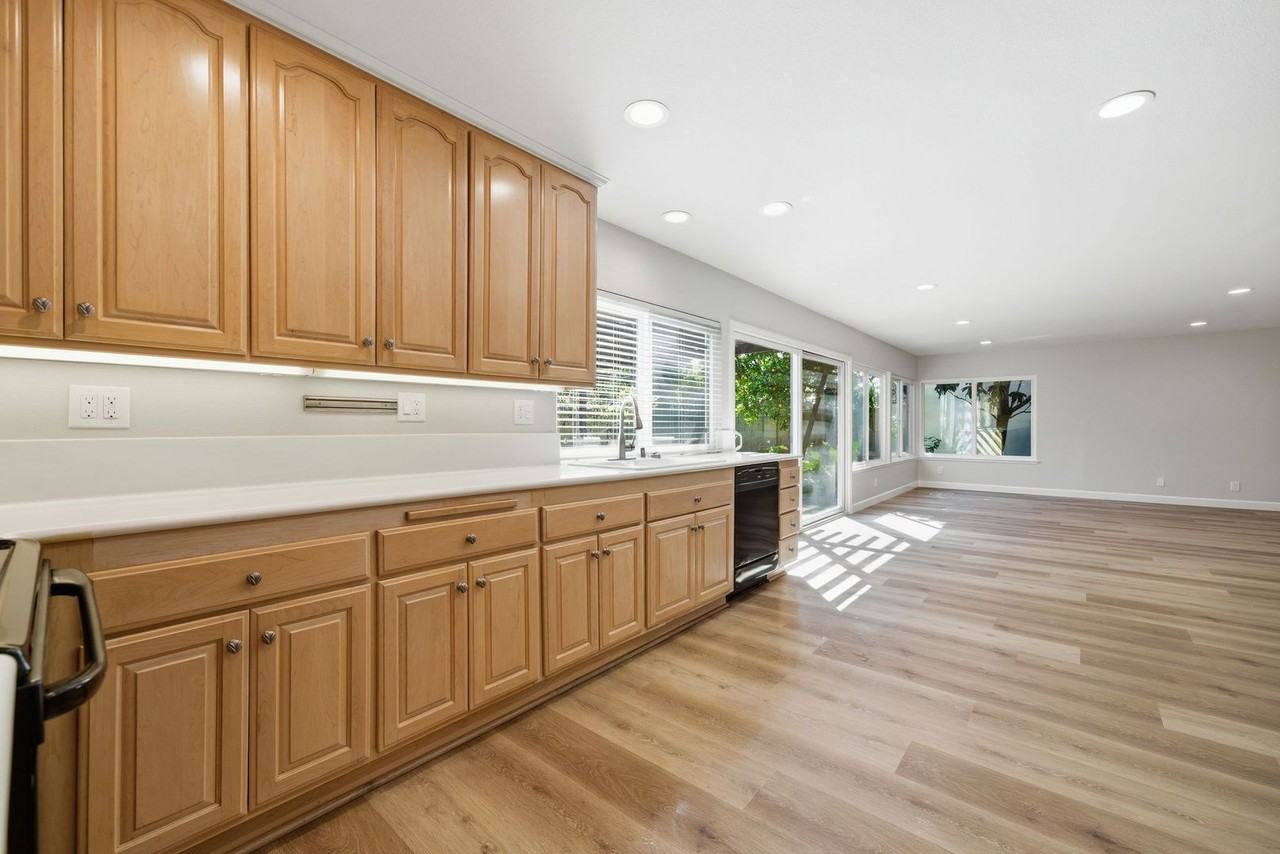 18388 Santa Veronica Cir - Photo 5 of 24