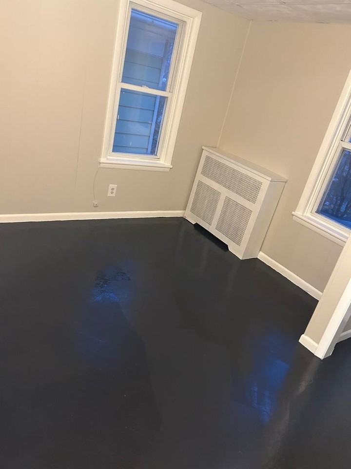 1347 W Spruce St - Photo 6 of 9