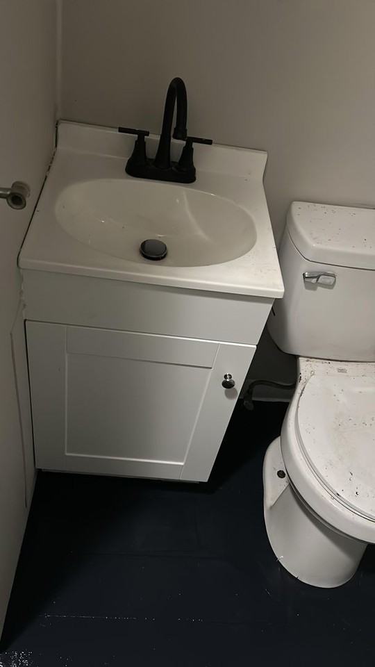 1347 W Spruce St - Photo 7 of 9