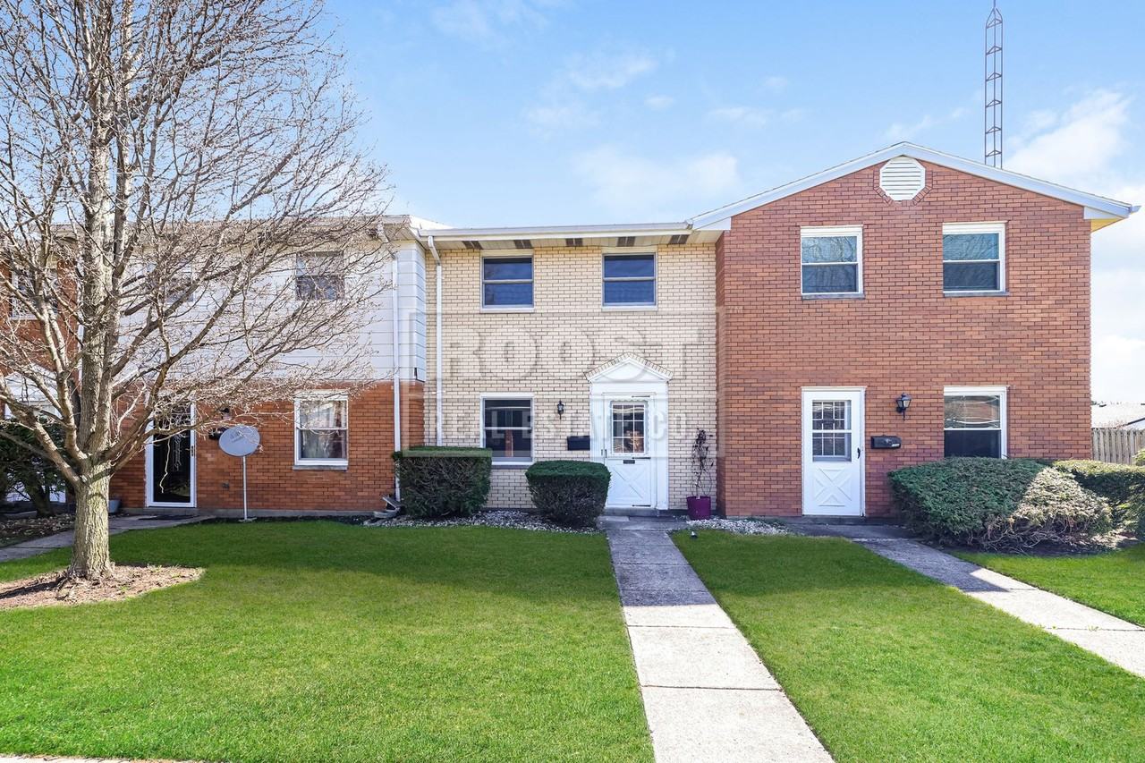 1233 Vester Ave - Photo 2 of 10