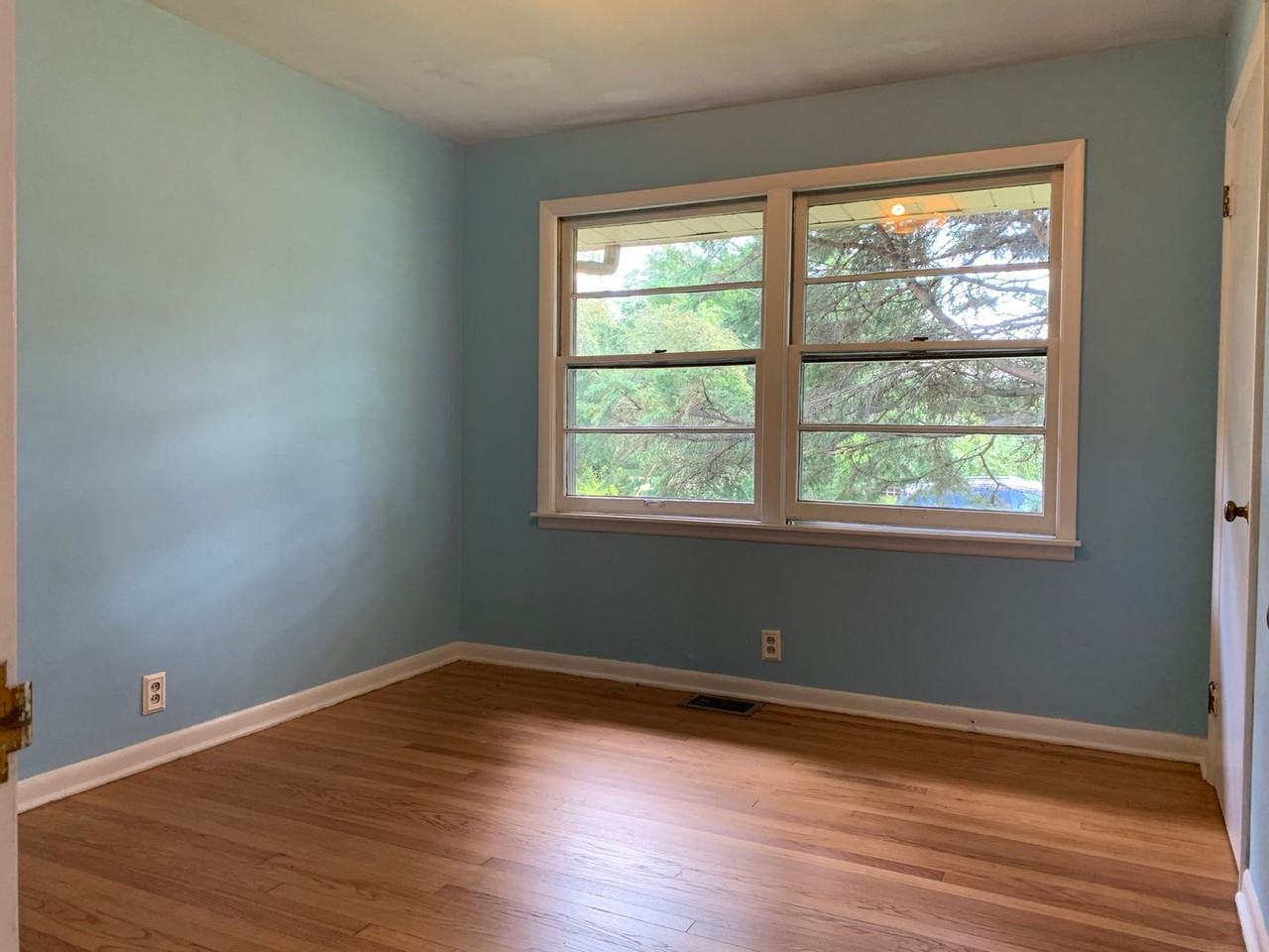 610 Richards Ln - Photo 5 of 9