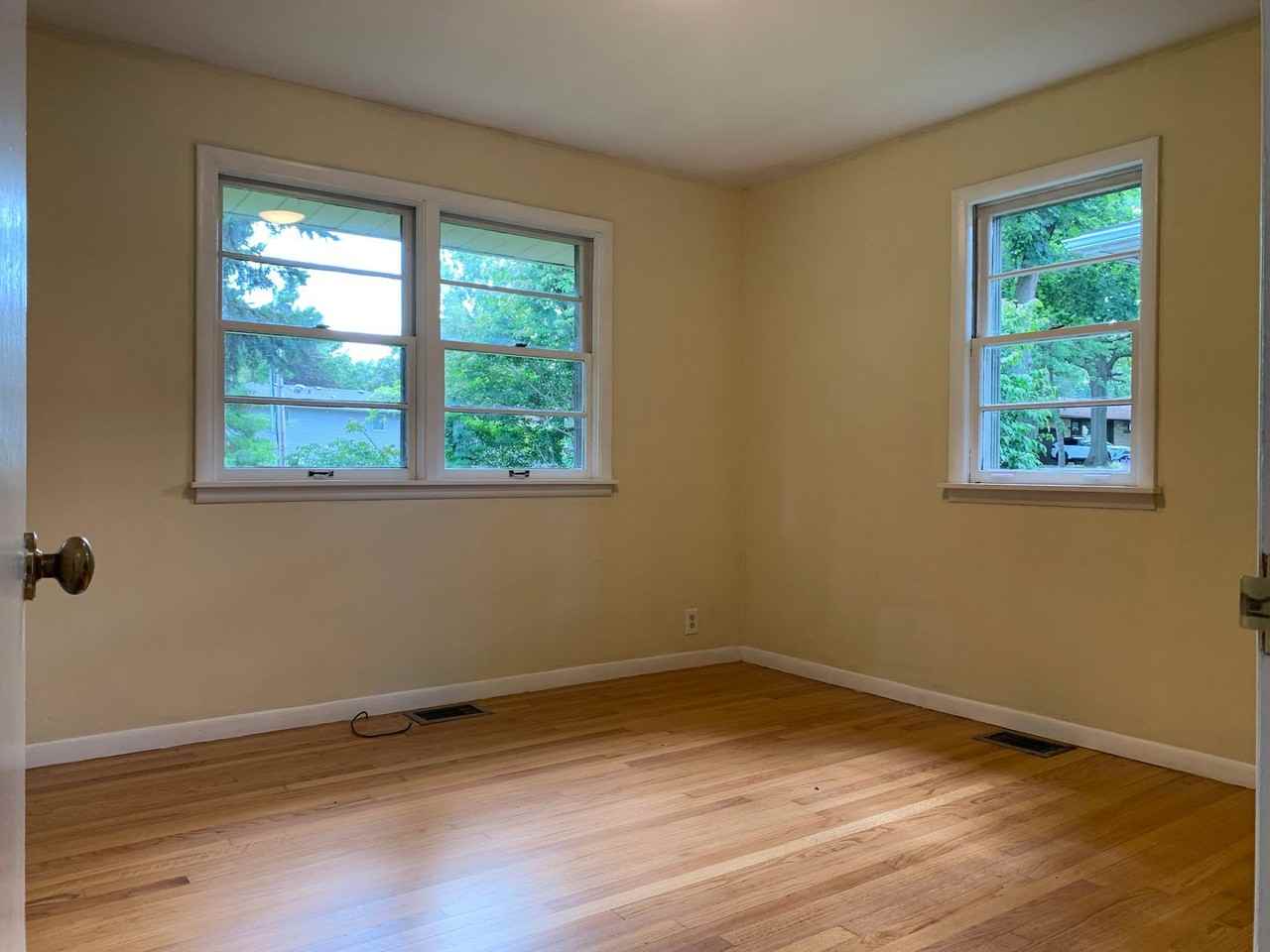 610 Richards Ln - Photo 6 of 9