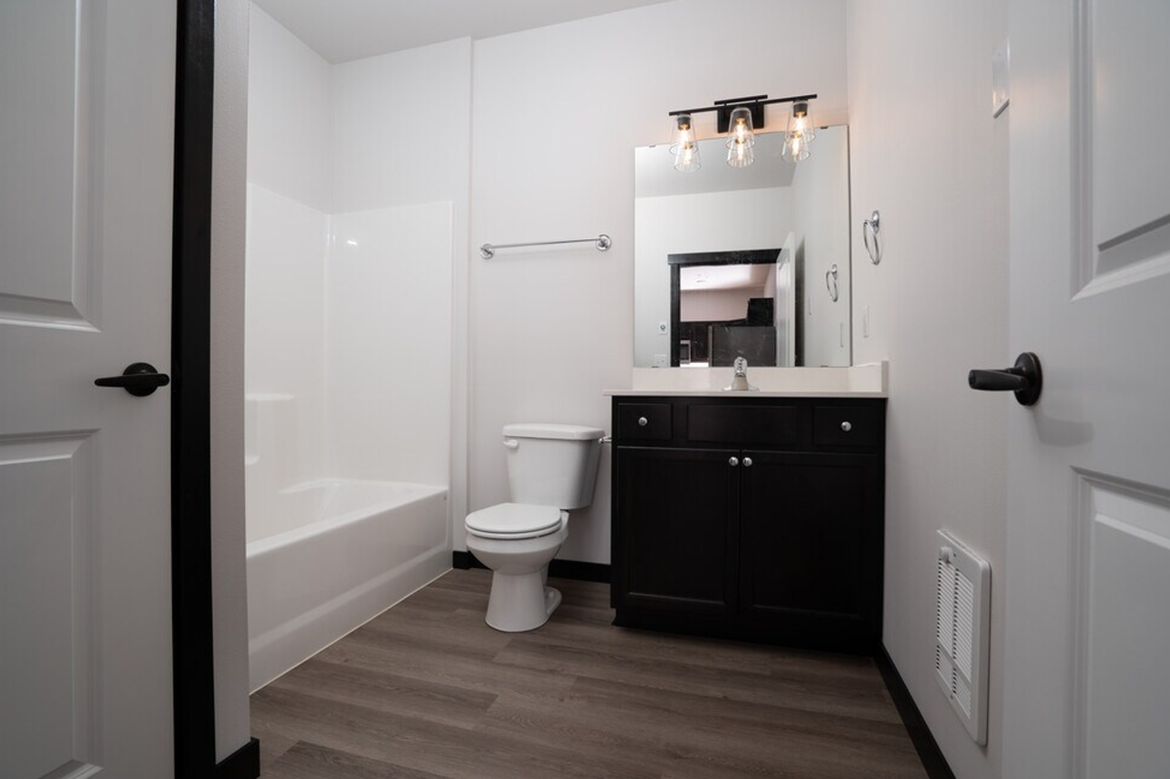 4820 Longhouse Trail Lane NE - Photo 4 of 19