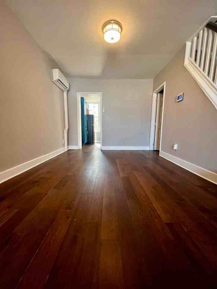 2022 W Toronto St - Photo 5 of 19