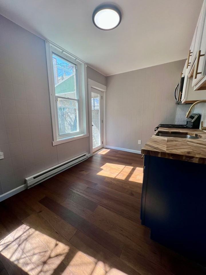 2022 W Toronto St - Photo 7 of 19