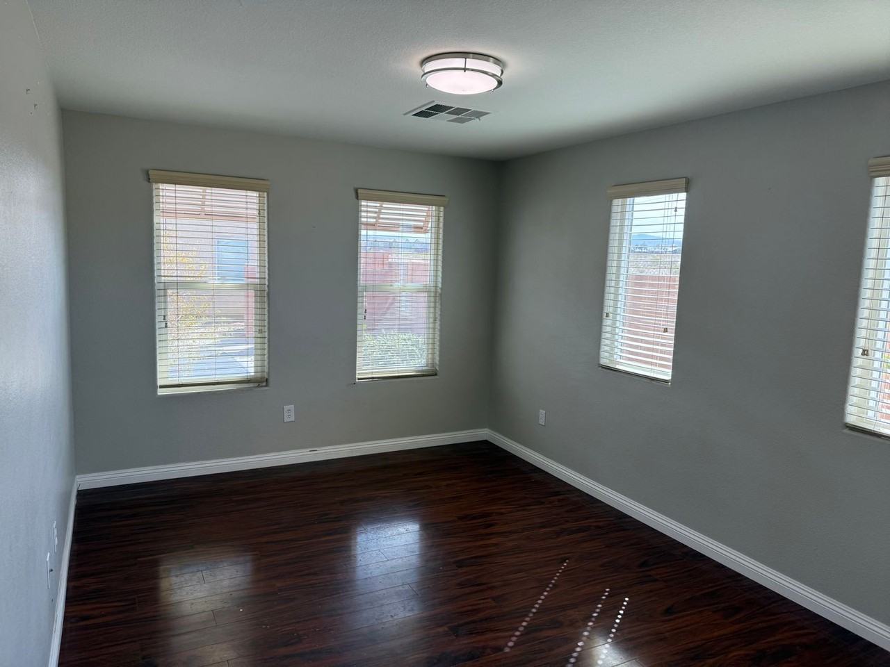 5122 Tioga Pass Ave - Photo 2 of 17
