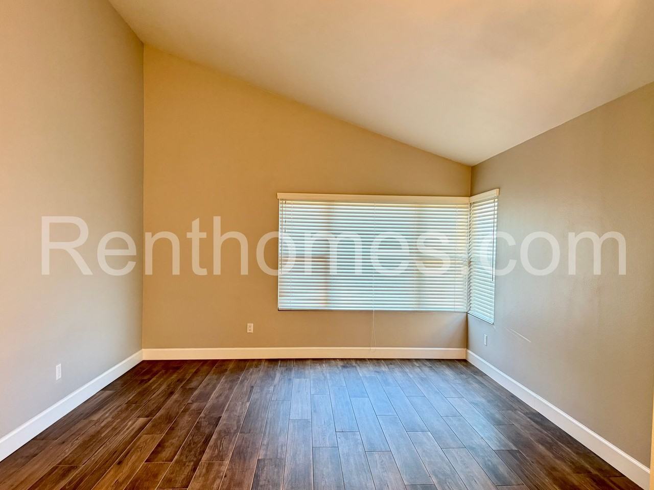 13513 Hike Ln - Photo 2 of 24