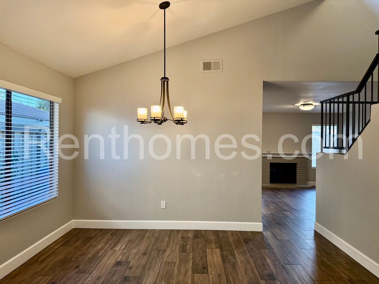 13513 Hike Ln - Photo 3 of 24