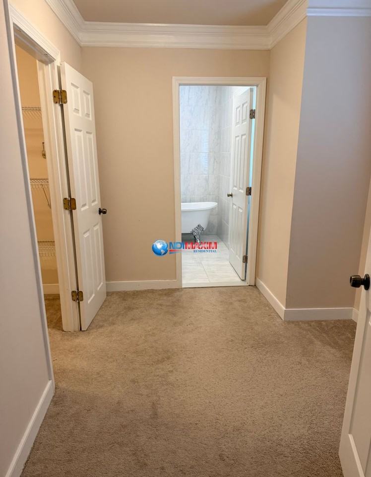 4529 Thompson Mill Rd - Photo 6 of 10