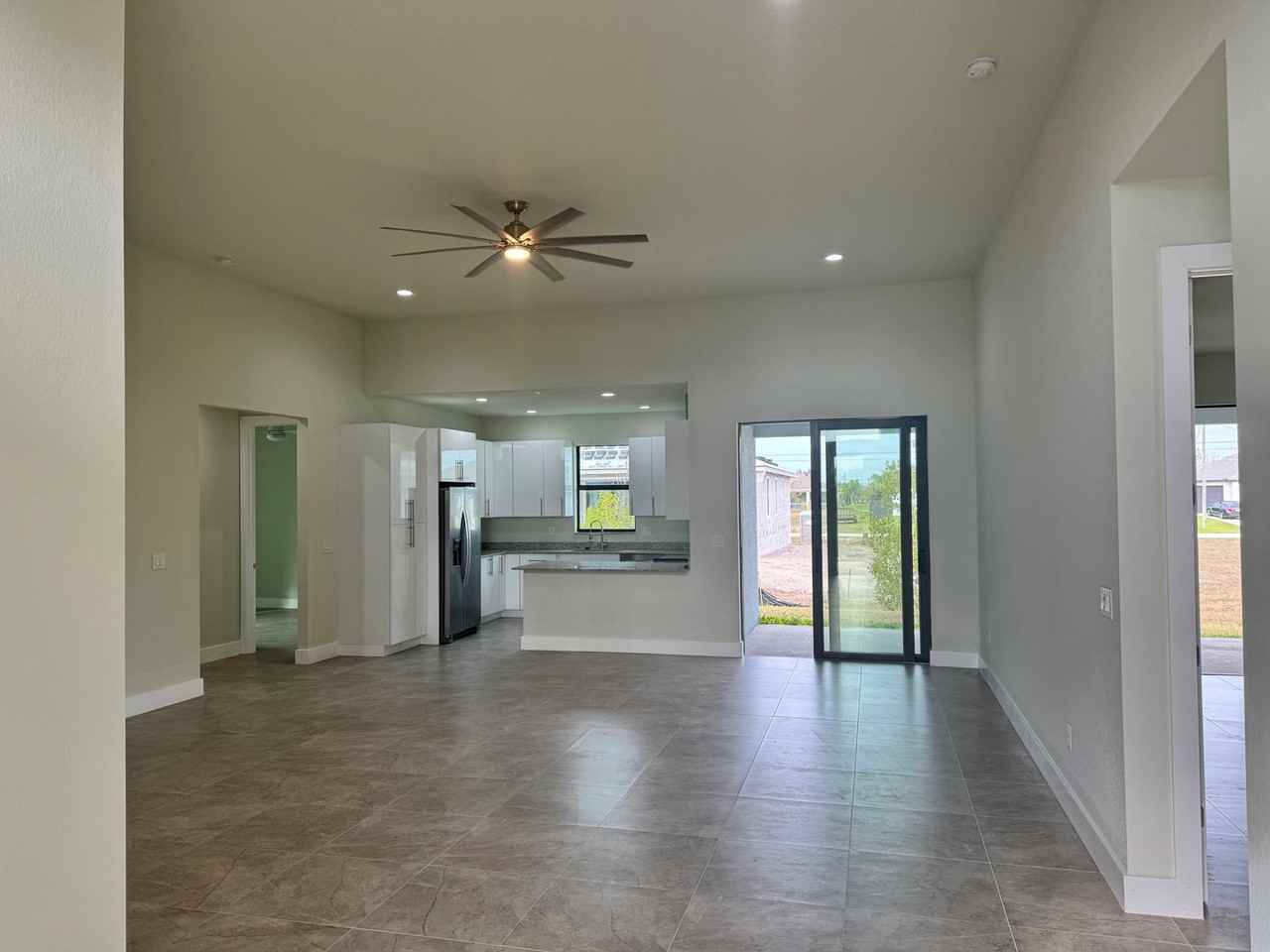 1638 Nw 36th Pl - Photo 2 of 19