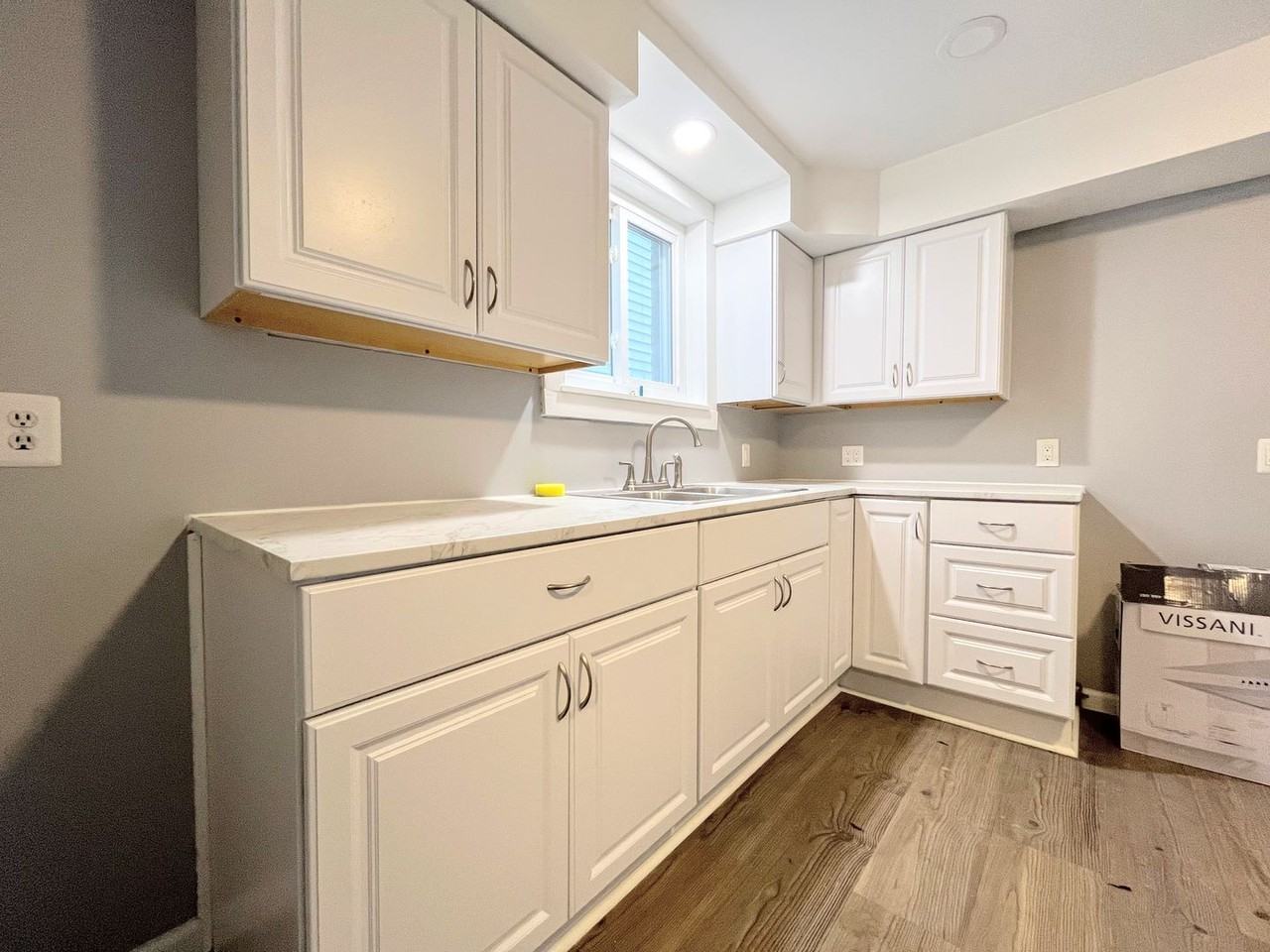 159 Dearborn St - Photo 5 of 12