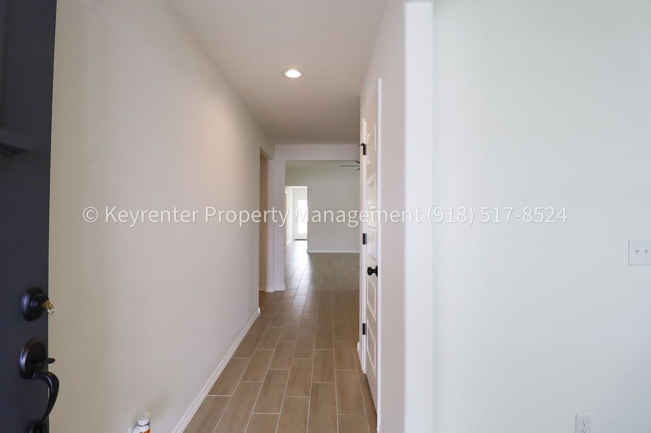 11506 E 94th Pl N - Photo 5 of 37