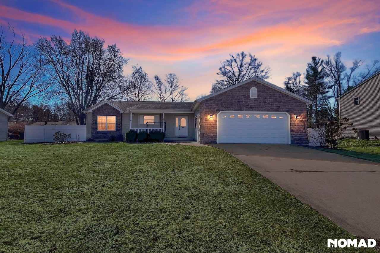 5711 Coddington Ln - Photo 6 of 43