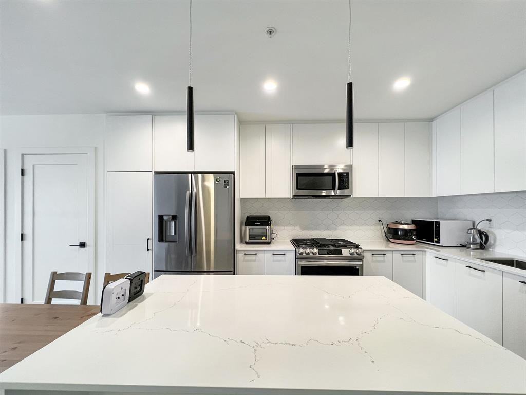 8327 201 Street #404 - Photo 4 of 20