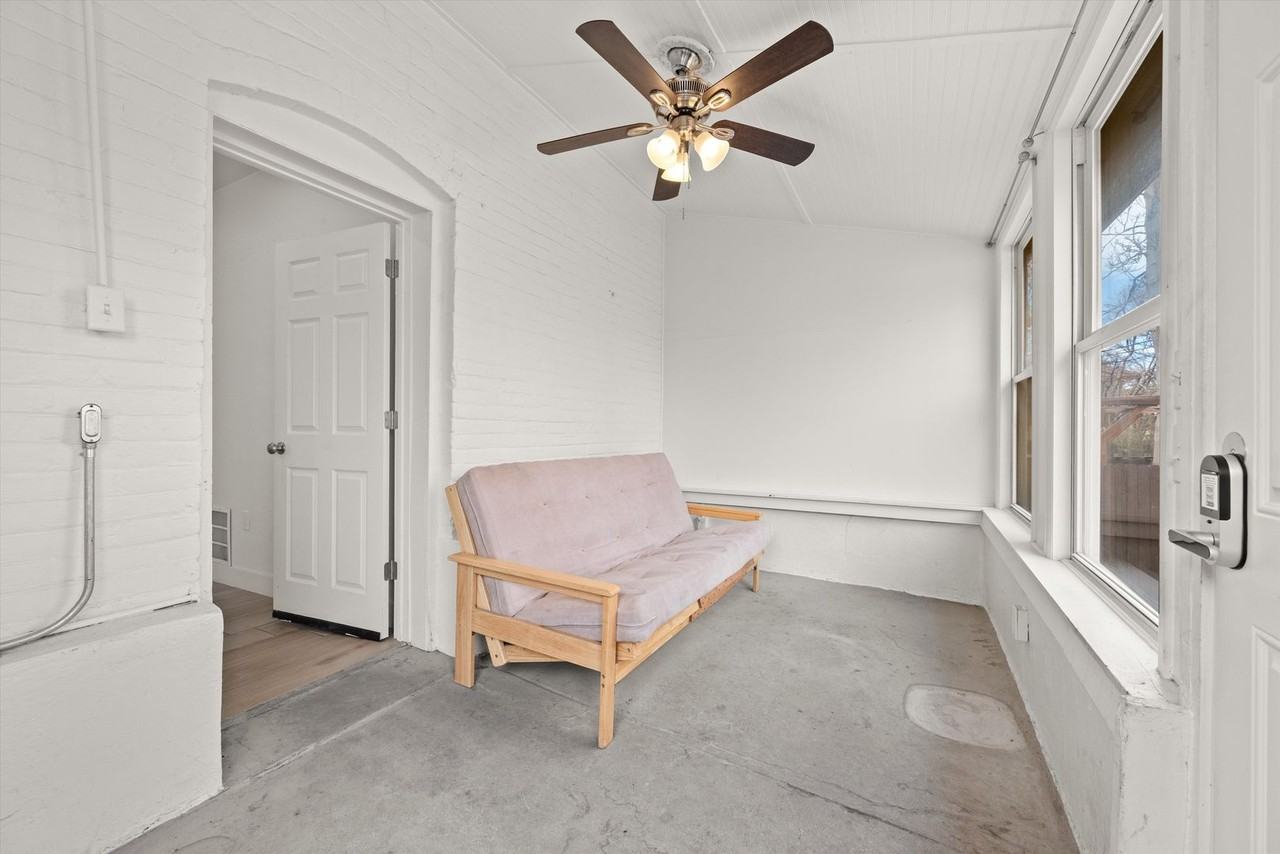 2113 E 16th Ave - Photo 4 of 17