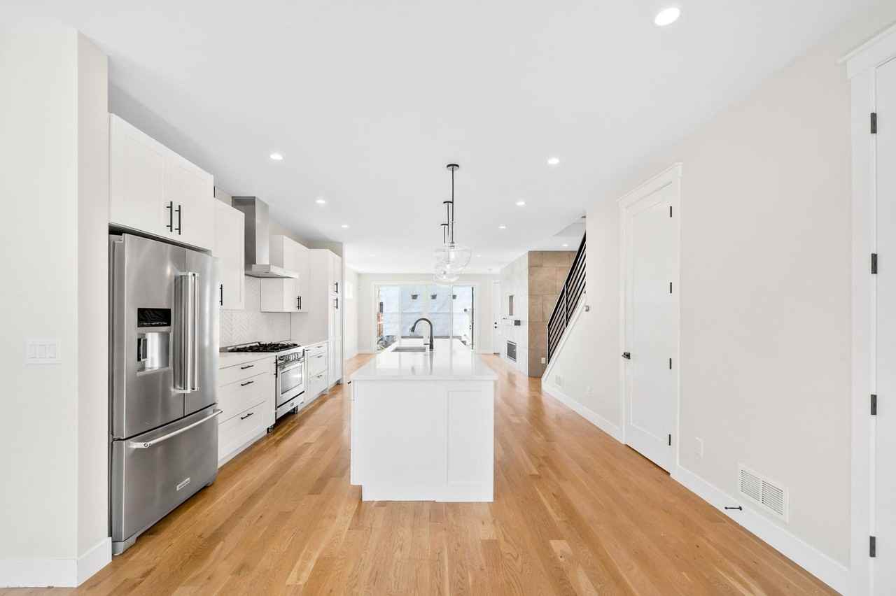 4565 N Raleigh St - Photo 5 of 39