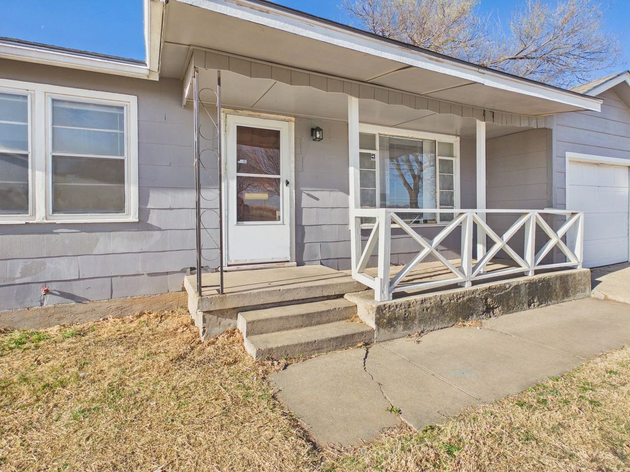 2606 Ne 20th Ave - Photo 2 of 28