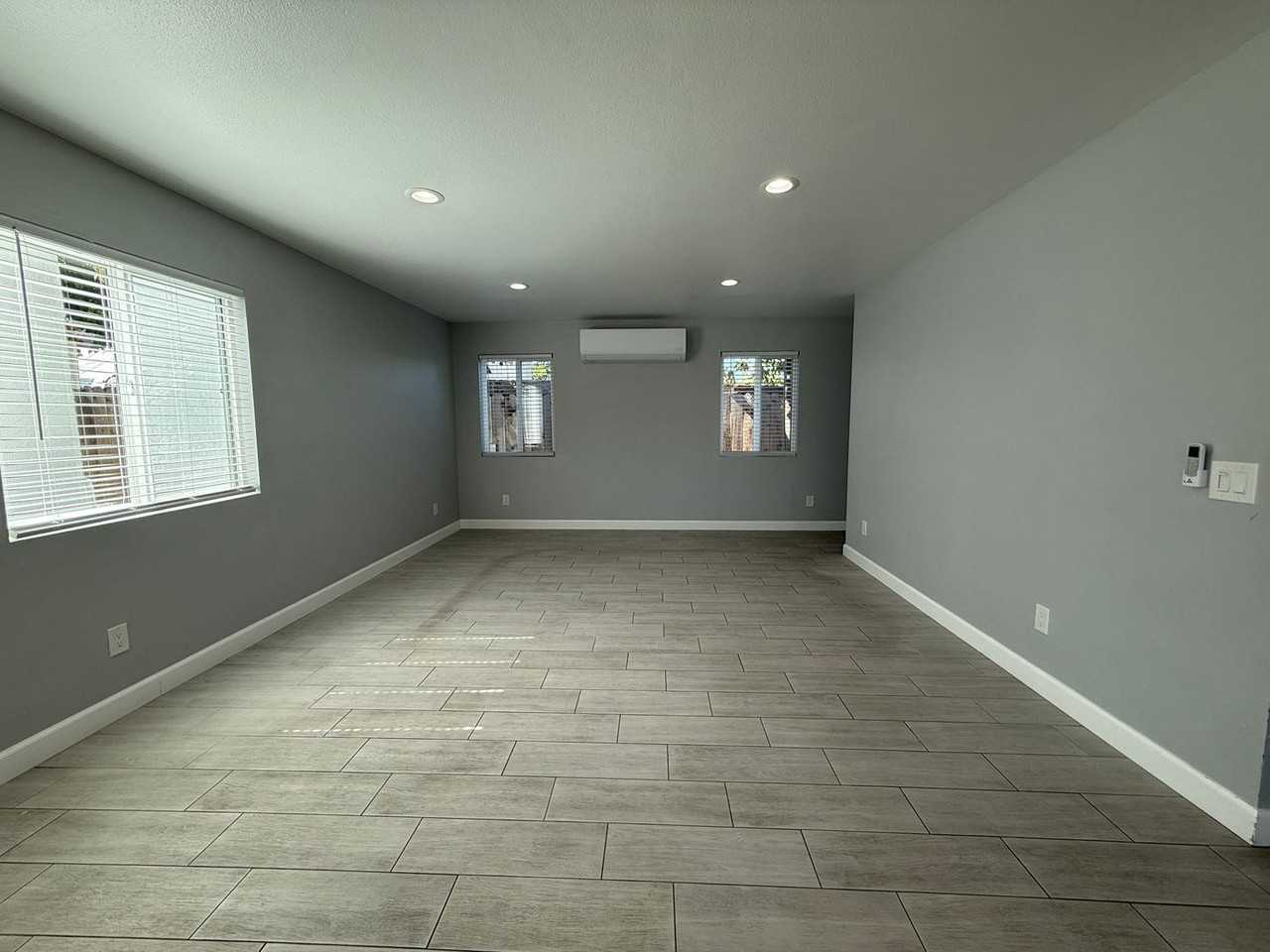 3634 Birch St - Photo 5 of 38