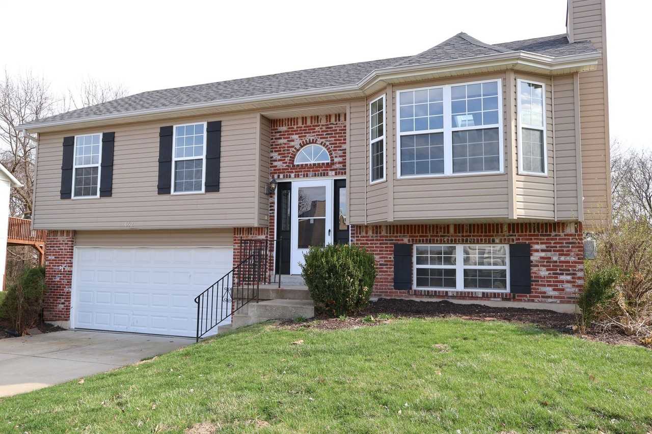 662 Ballantrae Dr - Photo 3 of 43