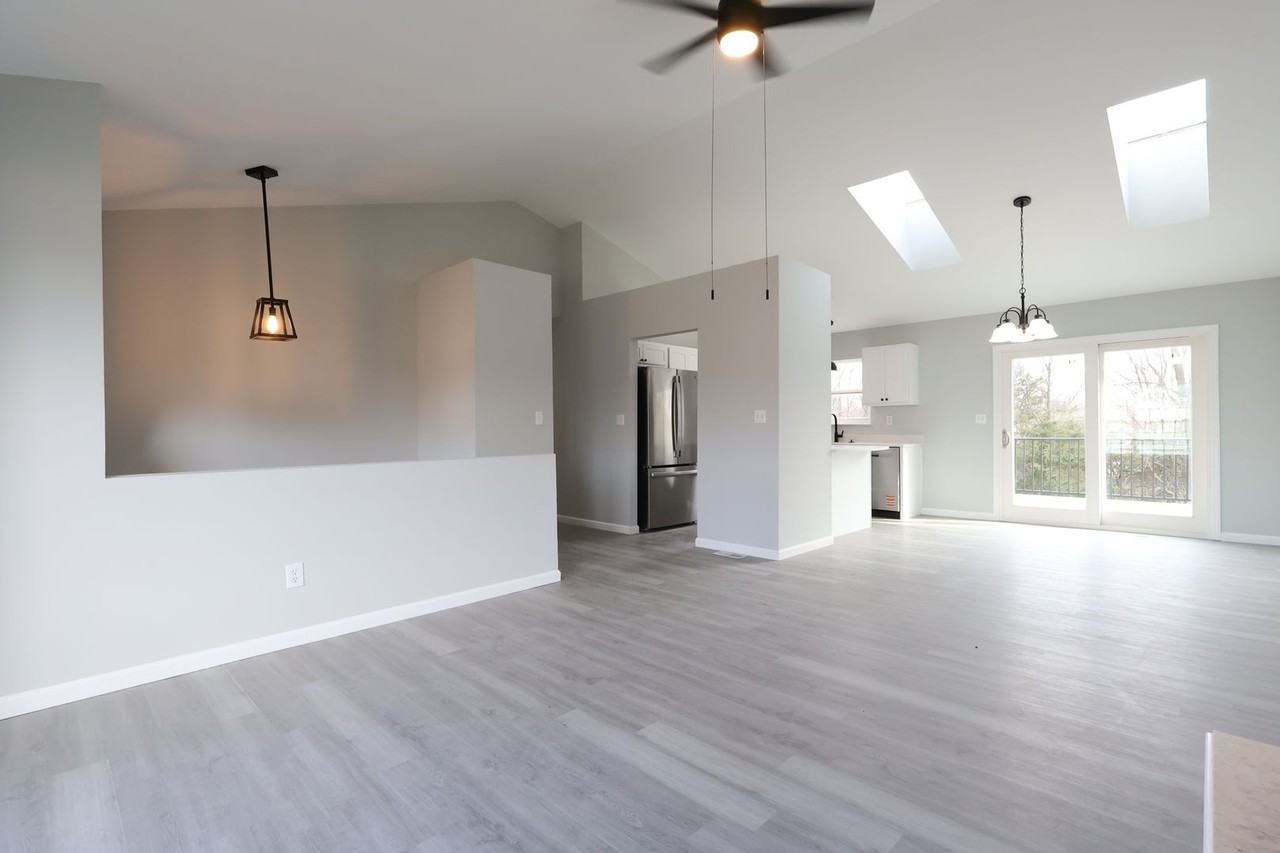 662 Ballantrae Dr - Photo 5 of 43