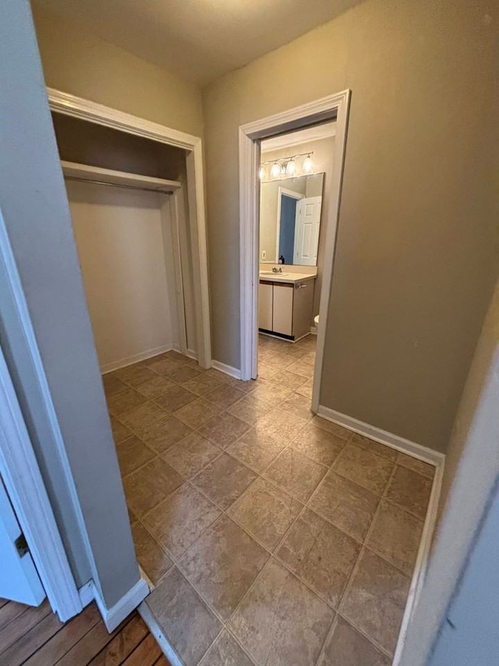 16 Oak St #5 - Photo 5 of 6