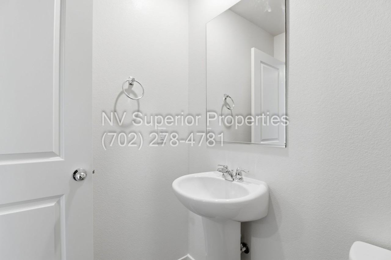 1677 Pamela Springs Ln - Photo 7 of 50