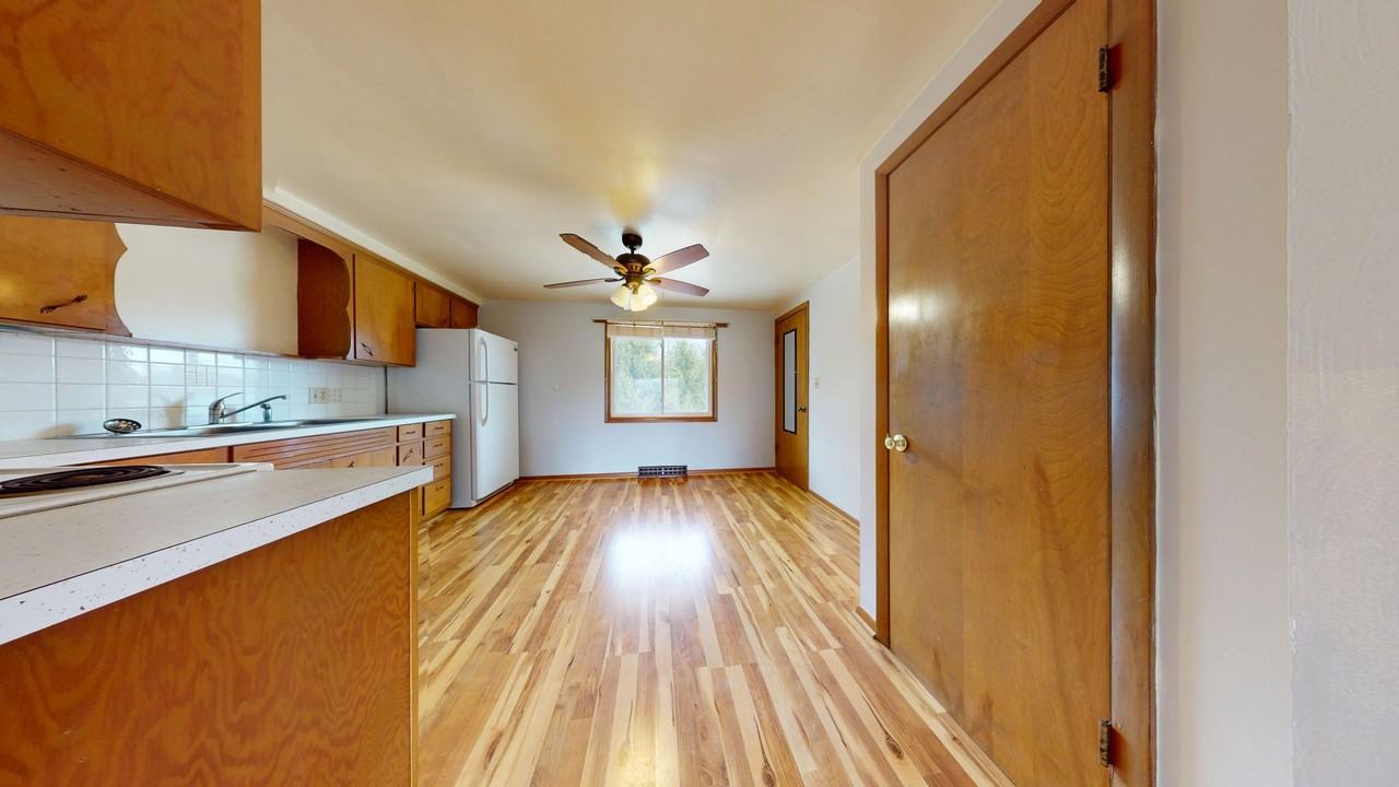 386 Apple Ln - Photo 4 of 11