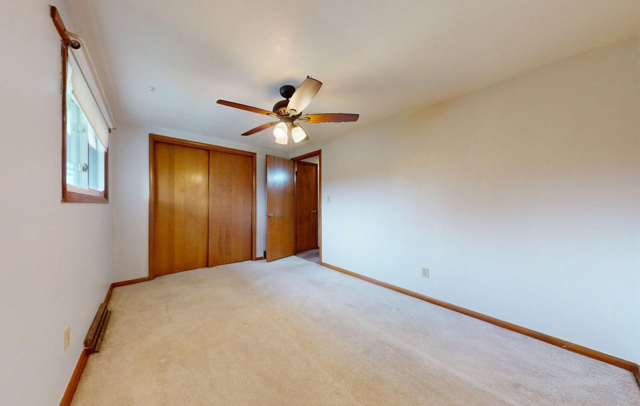 386 Apple Ln - Photo 7 of 11