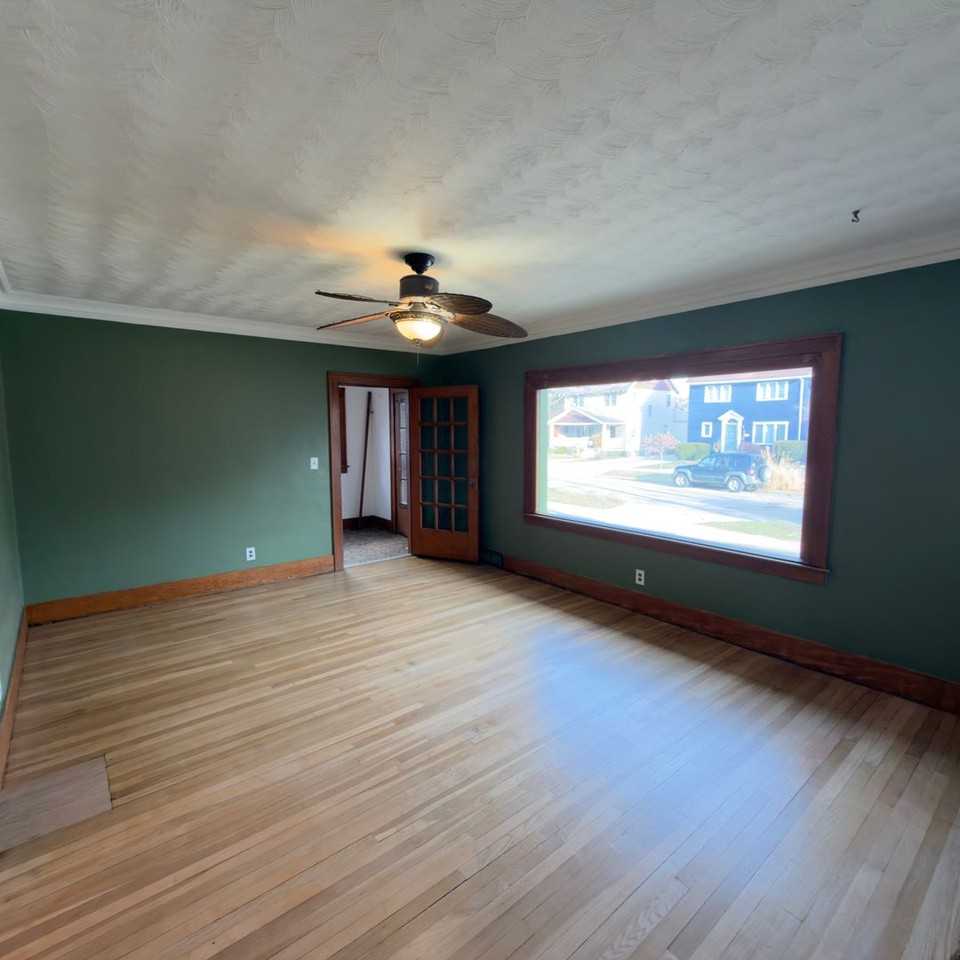 432 Elliott St Se - Photo 5 of 17