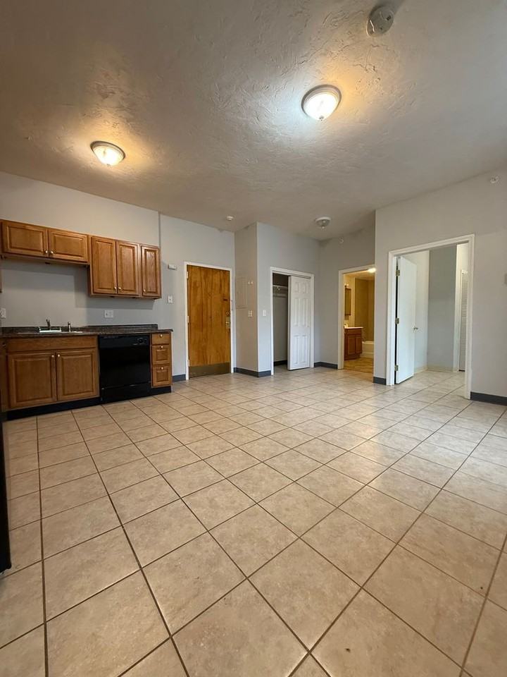 11 Willow St - Photo 5 of 11