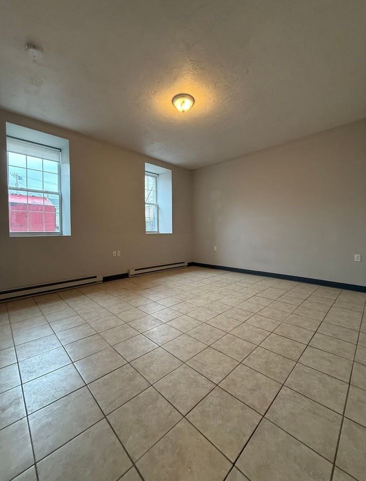 11 Willow St - Photo 7 of 11