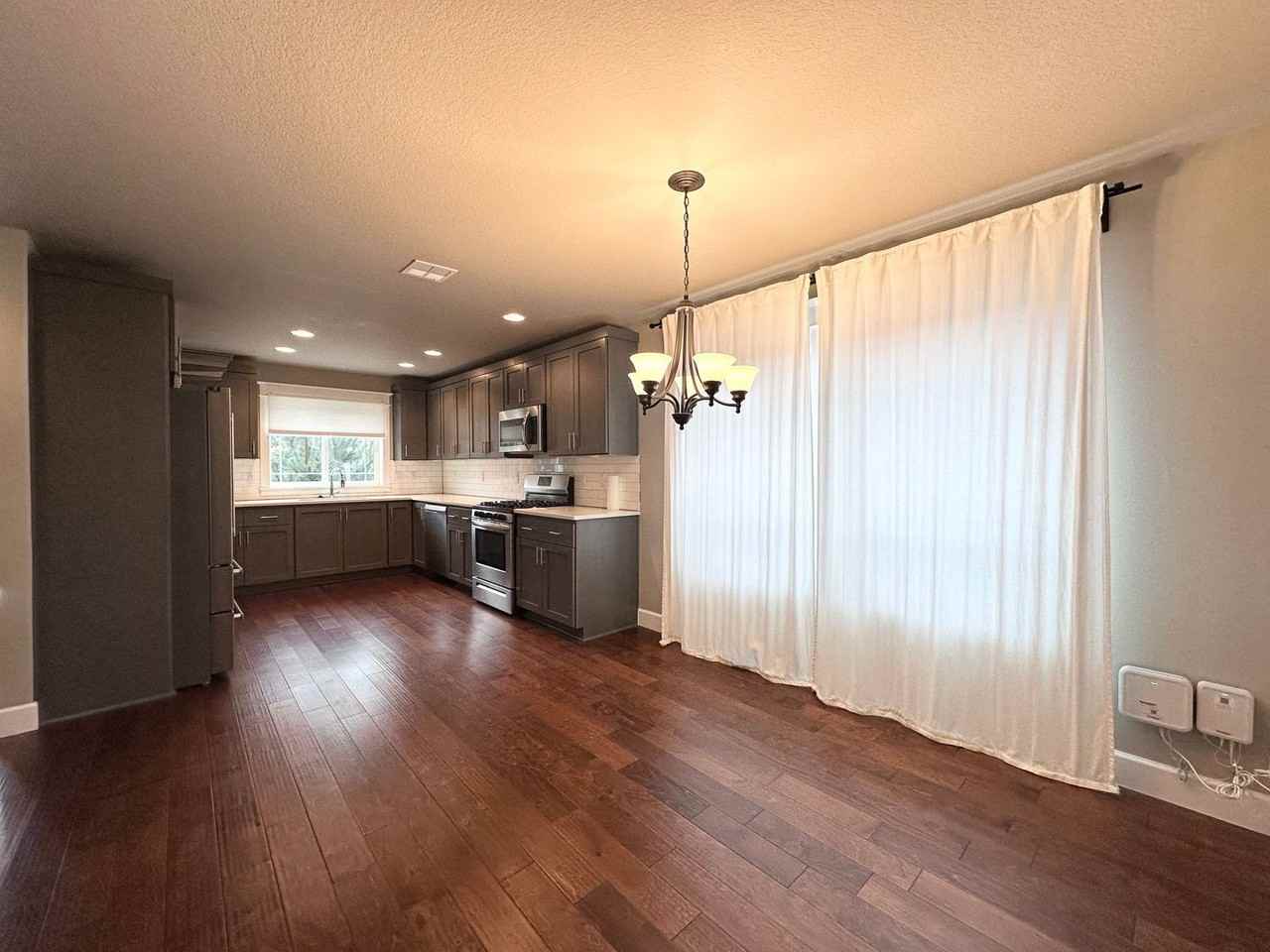 4337 N Hunt St - Photo 4 of 26