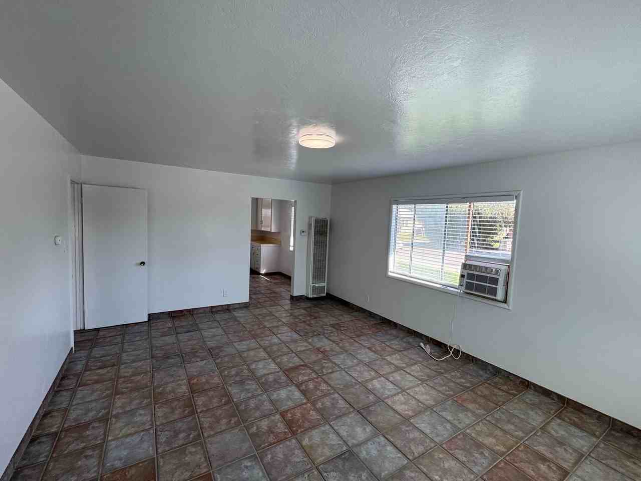 1533 21st Ave - Photo 3 of 5