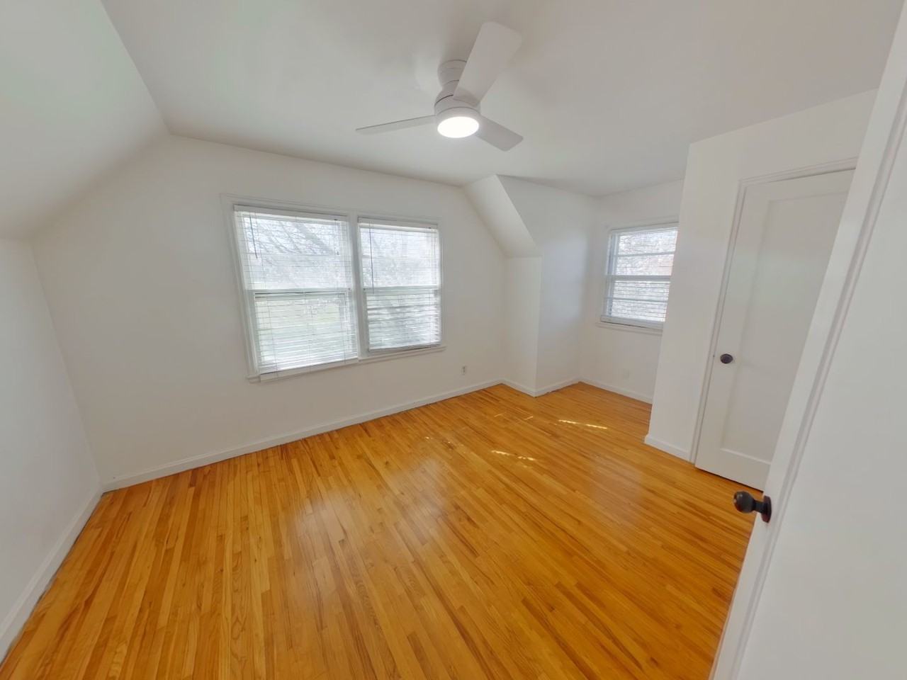 401 Harding St - Photo 6 of 11