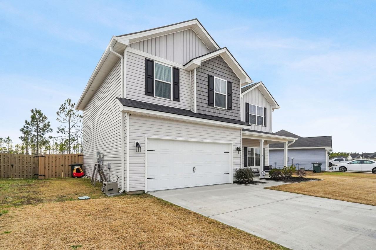 51 Mcclelland Loop Ne - Photo 3 of 48