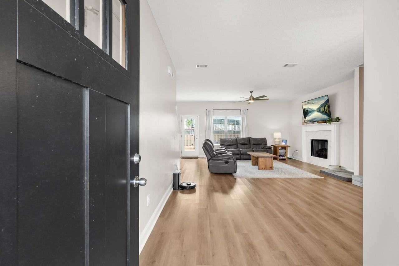 51 Mcclelland Loop Ne - Photo 7 of 48