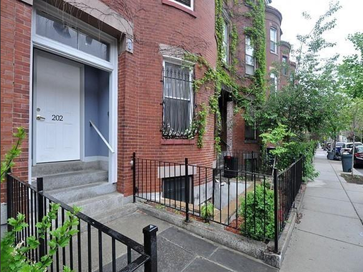 202 Northampton St - Photo 2 of 4