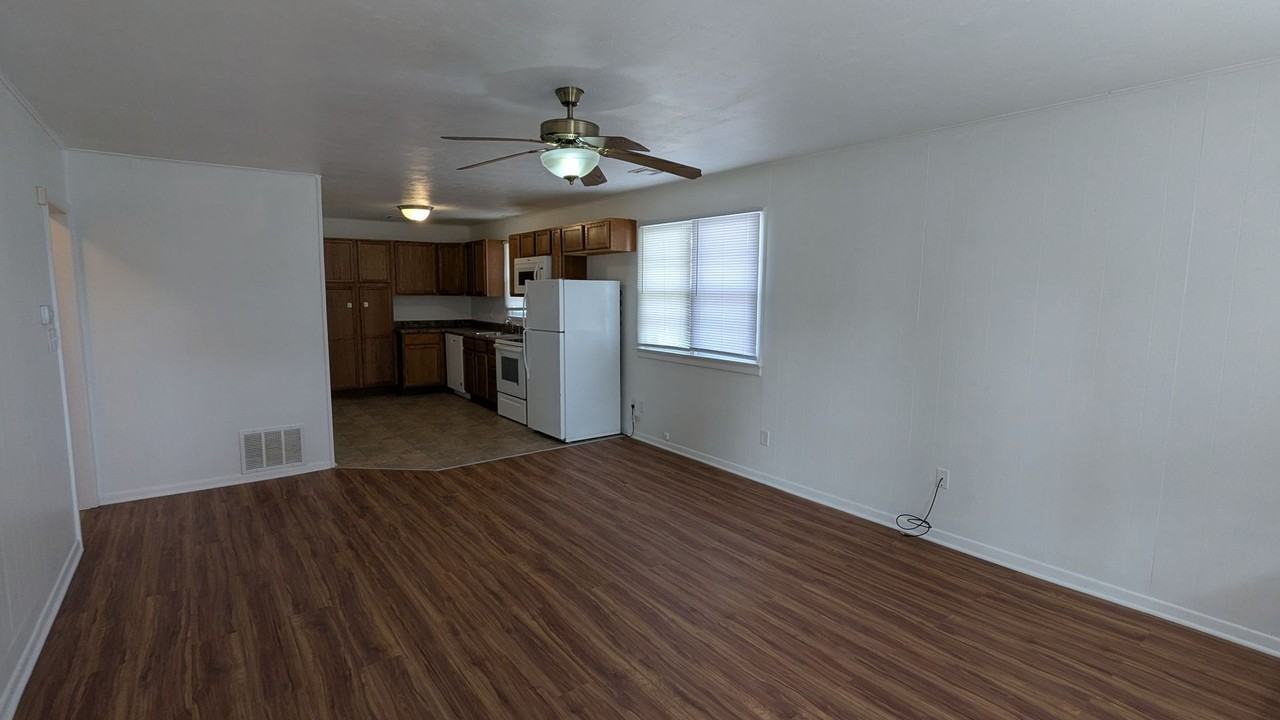 4512 Navajo St - Photo 3 of 11