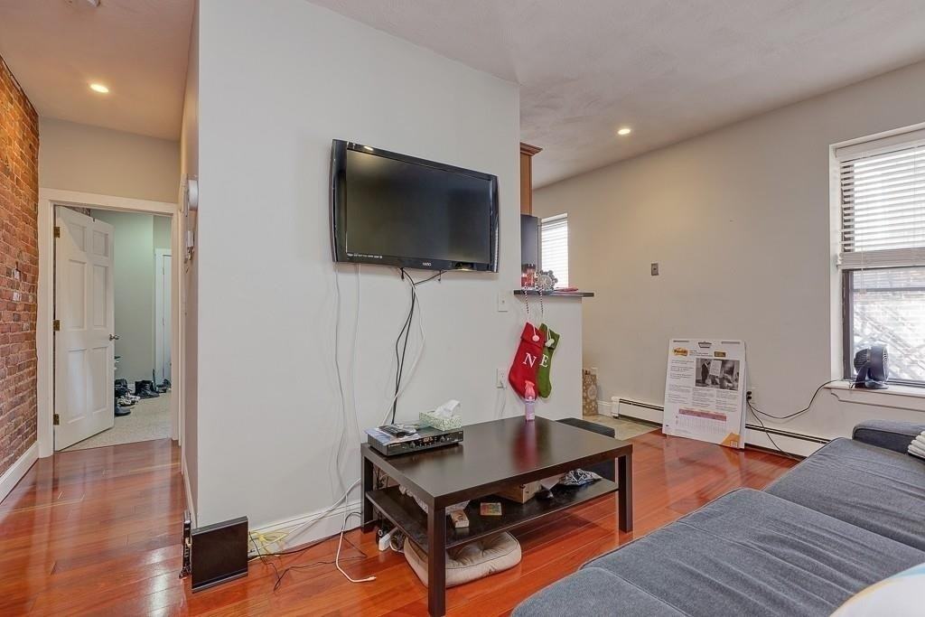 14 Westland Ave #6 - Photo 5 of 13