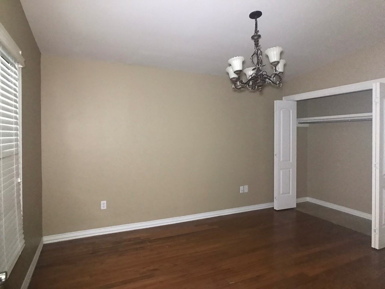 242 San Jacinto St - Photo 6 of 40