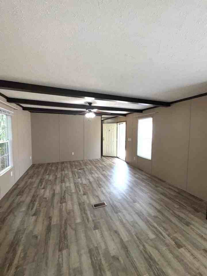 1007 Alexandria Rd Sw - Photo 5 of 18