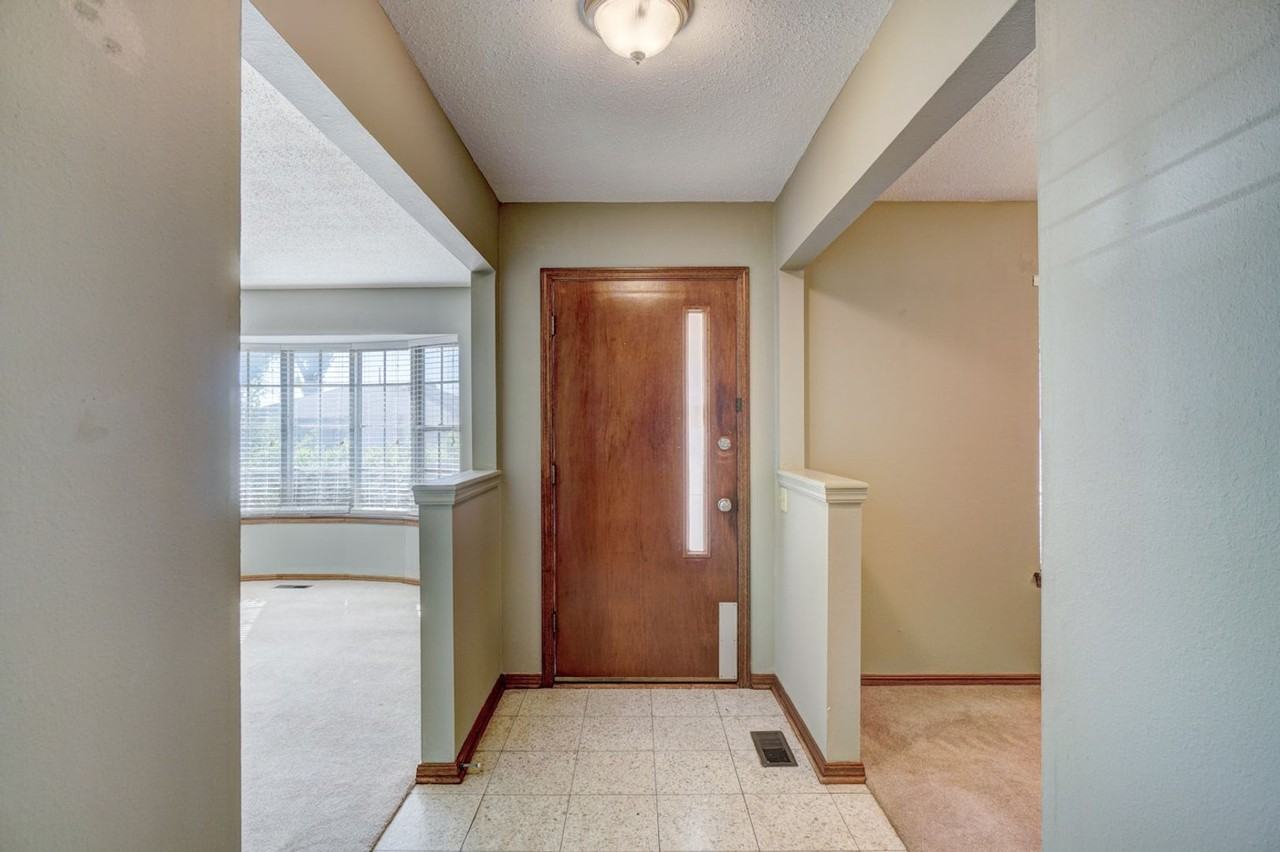 3408 N Ridgewood Dr - Photo 5 of 38