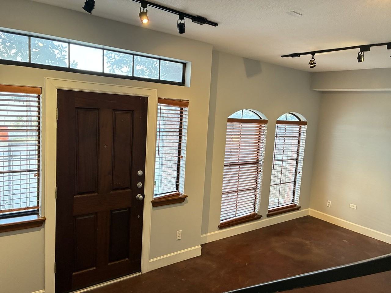 1000 Columbus St #C - Photo 5 of 25